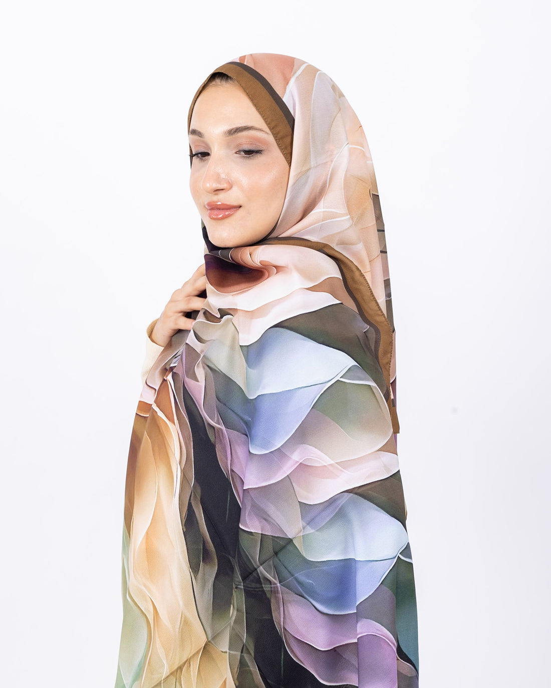 Mikro Soft Şal D007 Sütlü Kahve, çiçekli desenli, 75 × 185 cm şal – görsel 2