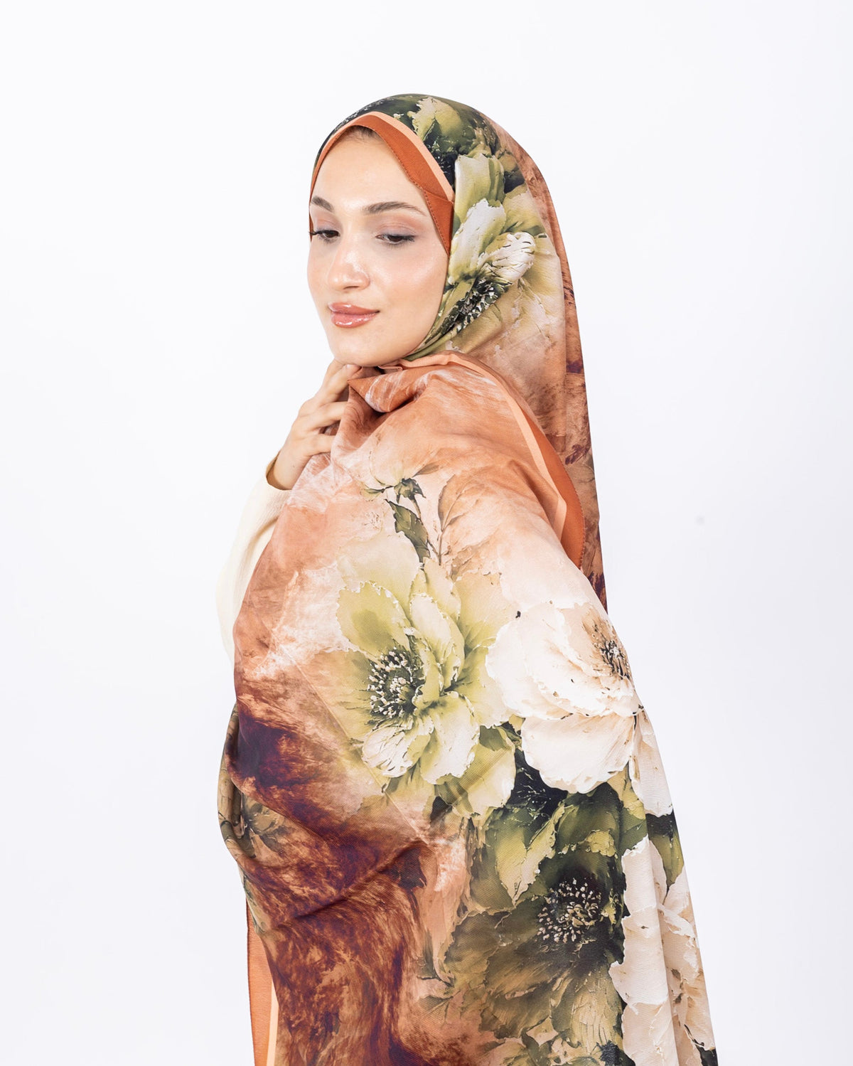 Mikro Soft Şal D005 Kiremit, çiçekli desenli, 75 × 185 cm şal – görsel 2