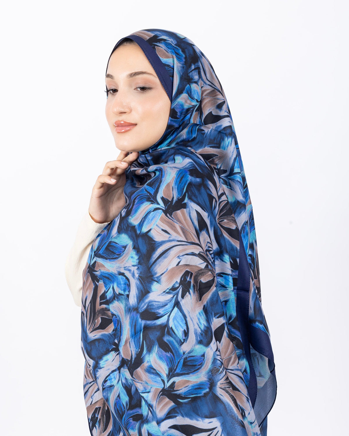 Mikro Soft Şal D011 Lacivert, çiçekli desenli, 75 × 185 cm şal – görsel 3