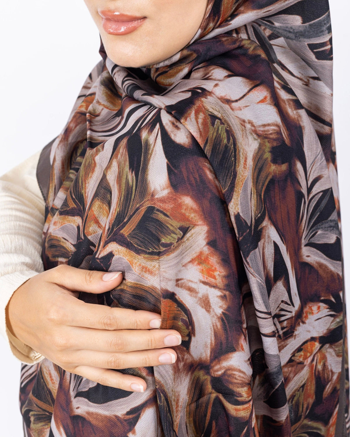 Mikro Soft Şal D011 Koyu Vizon, çiçekli desenli, 75 × 185 cm şal – görsel 4
