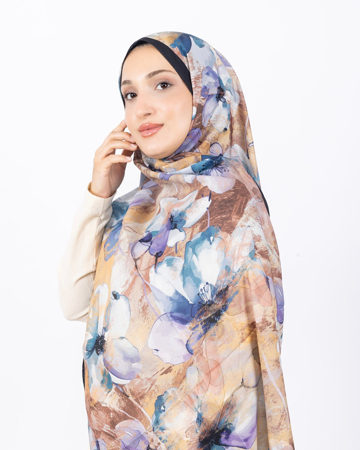Mikro Soft Şal D015 Siyah-Bej, çiçekli desenli, 75 × 185 cm şal – görsel 3