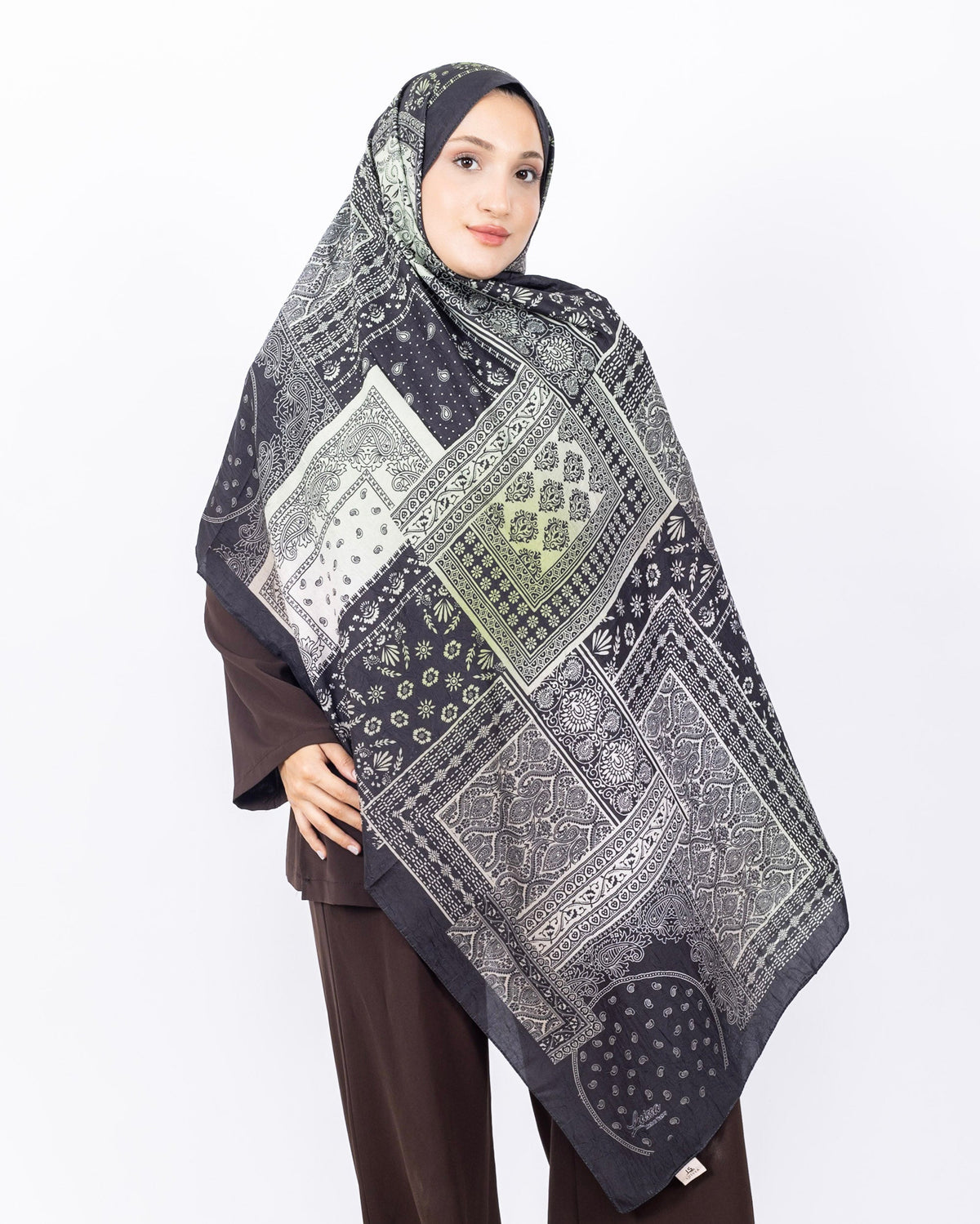 Mikro Bambu Kraş Şal D034 Siyah-Yeşil, 75 × 185 cm şal – görsel 1