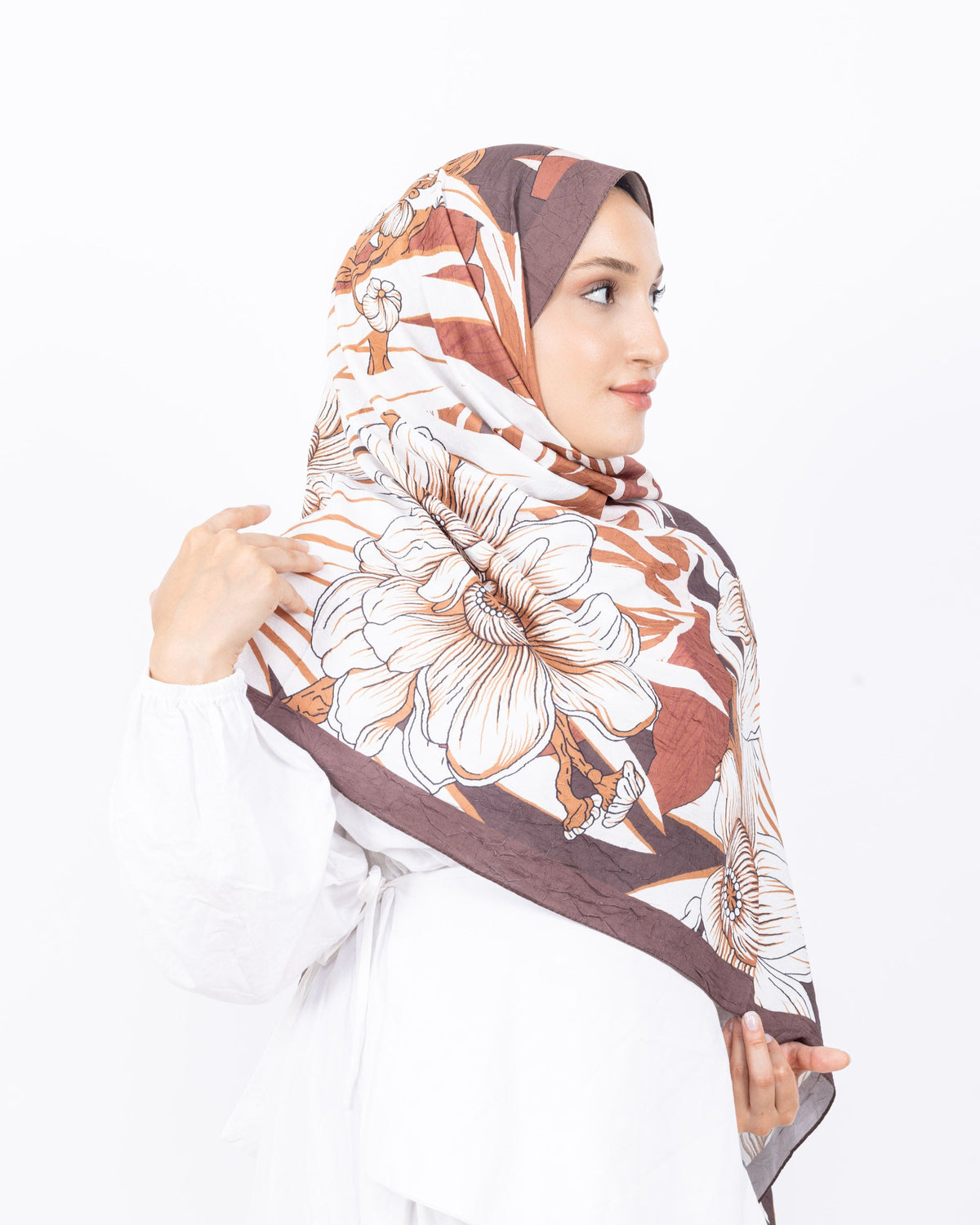 Mikro Bambu Kraş Şal D024 Kahverengi, çiçekli desenli, 75 × 185 cm şal – görsel 4