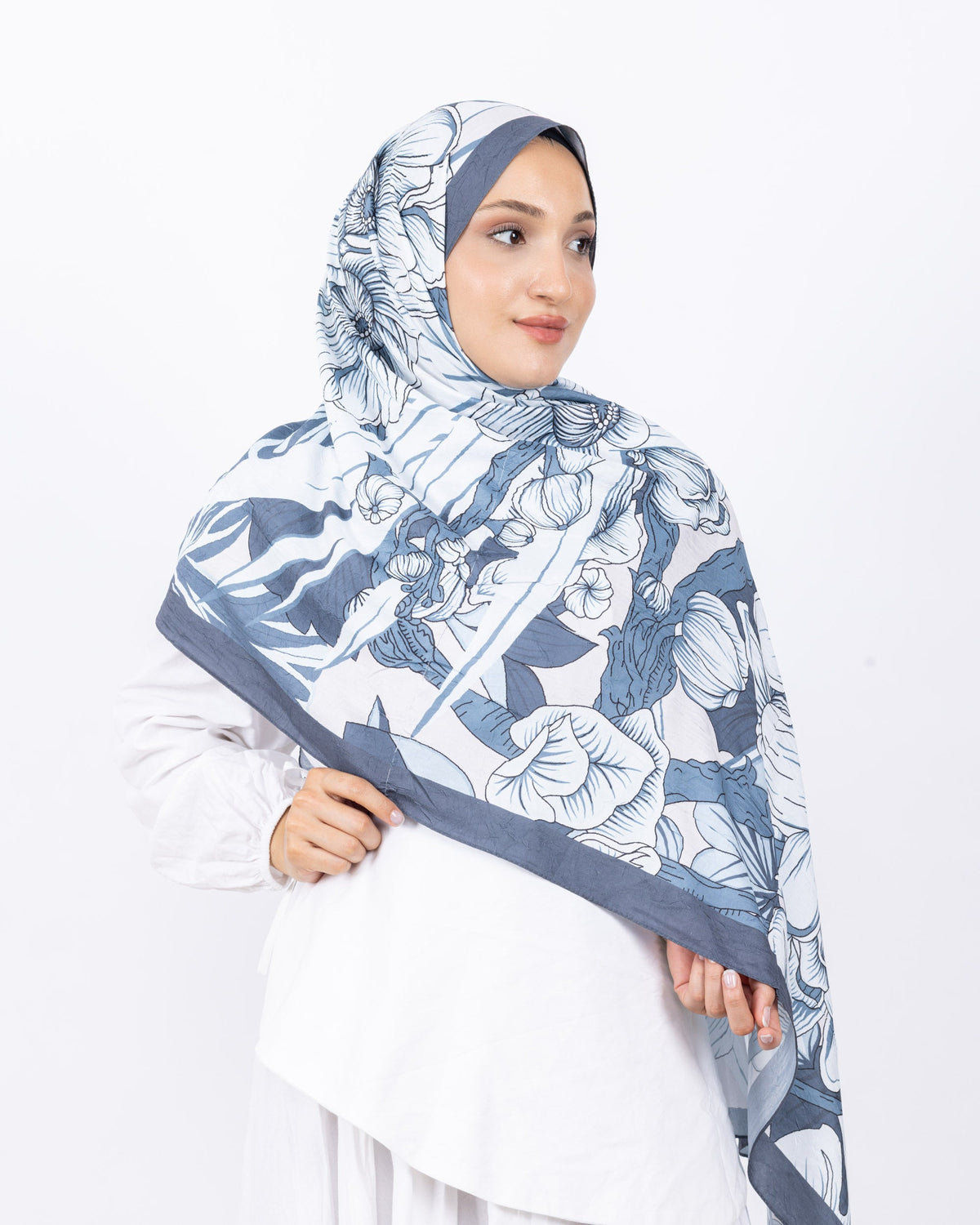 Mikro Bambu Kraş Şal D024 Koyu Gri, çiçekli desenli, 75 × 185 cm şal – görsel 3