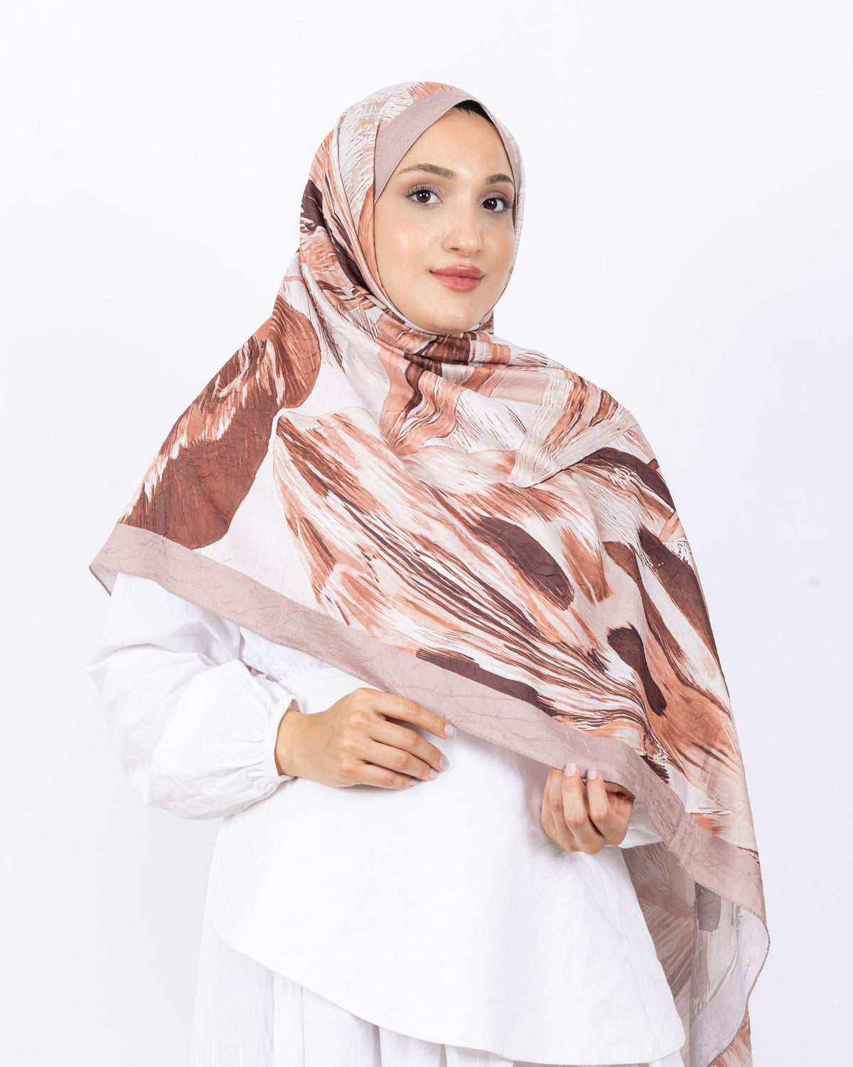 Mikro Bambu Kraş Şal D033 Bej, yapraklı desenli, 75 × 185 cm şal – görsel 3