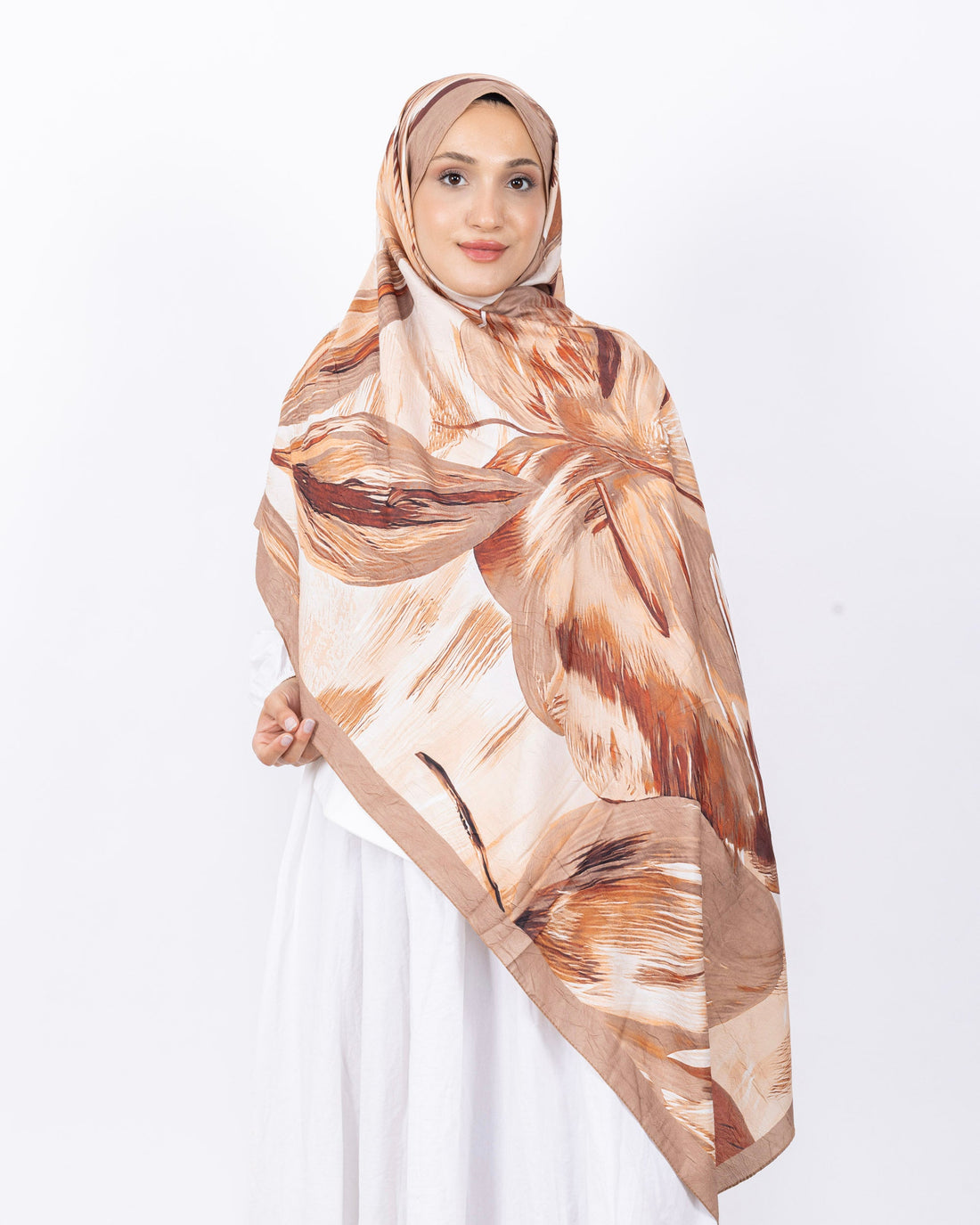 Mikro Bambu Kraş Şal D033 Sütlü Kahve, yapraklı desenli, 75 × 185 cm şal – görsel 1