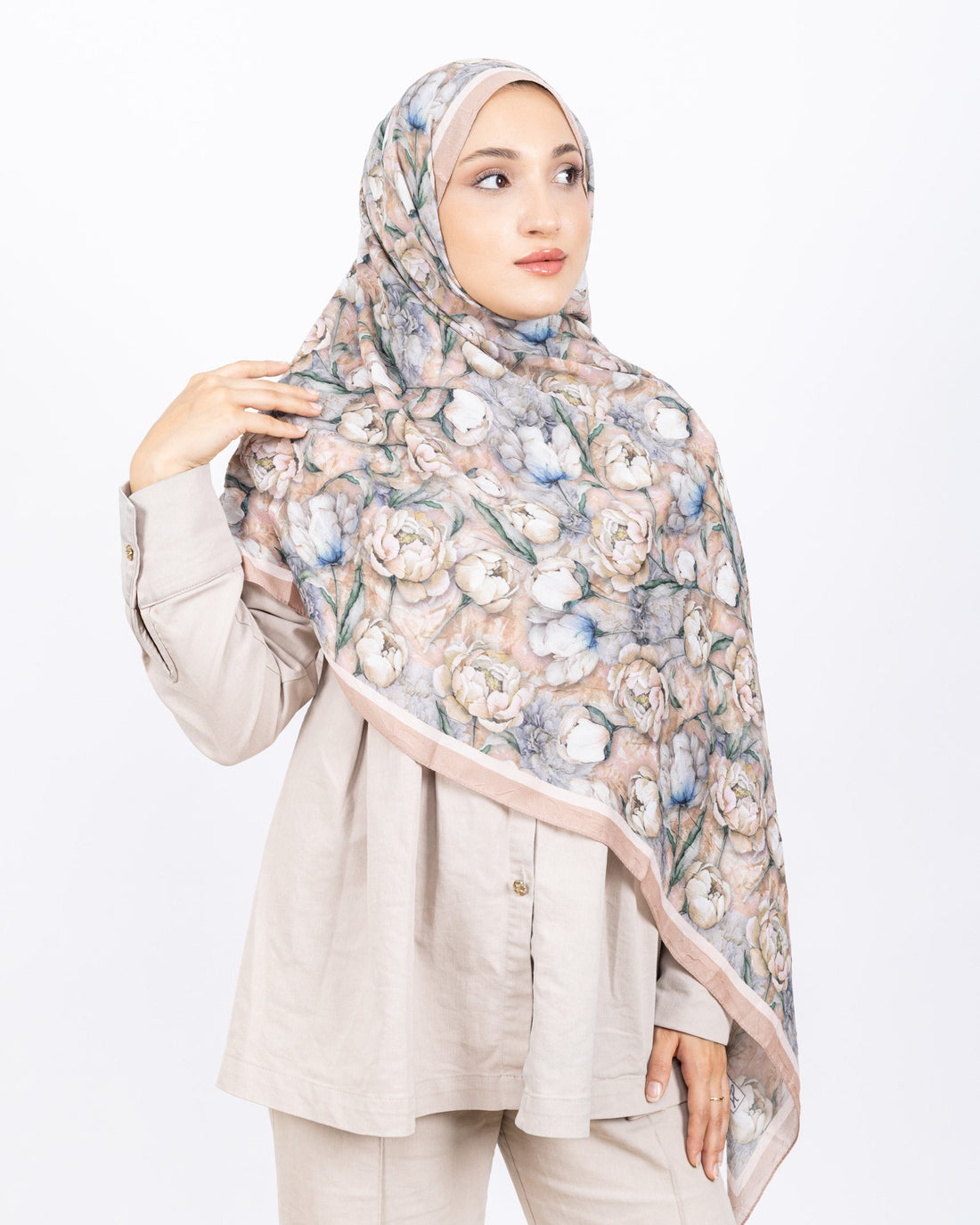 Soft Bambu Kraş Şal D036 Bej Rengi, rose desenli, 75 × 185 cm şal – görsel 2