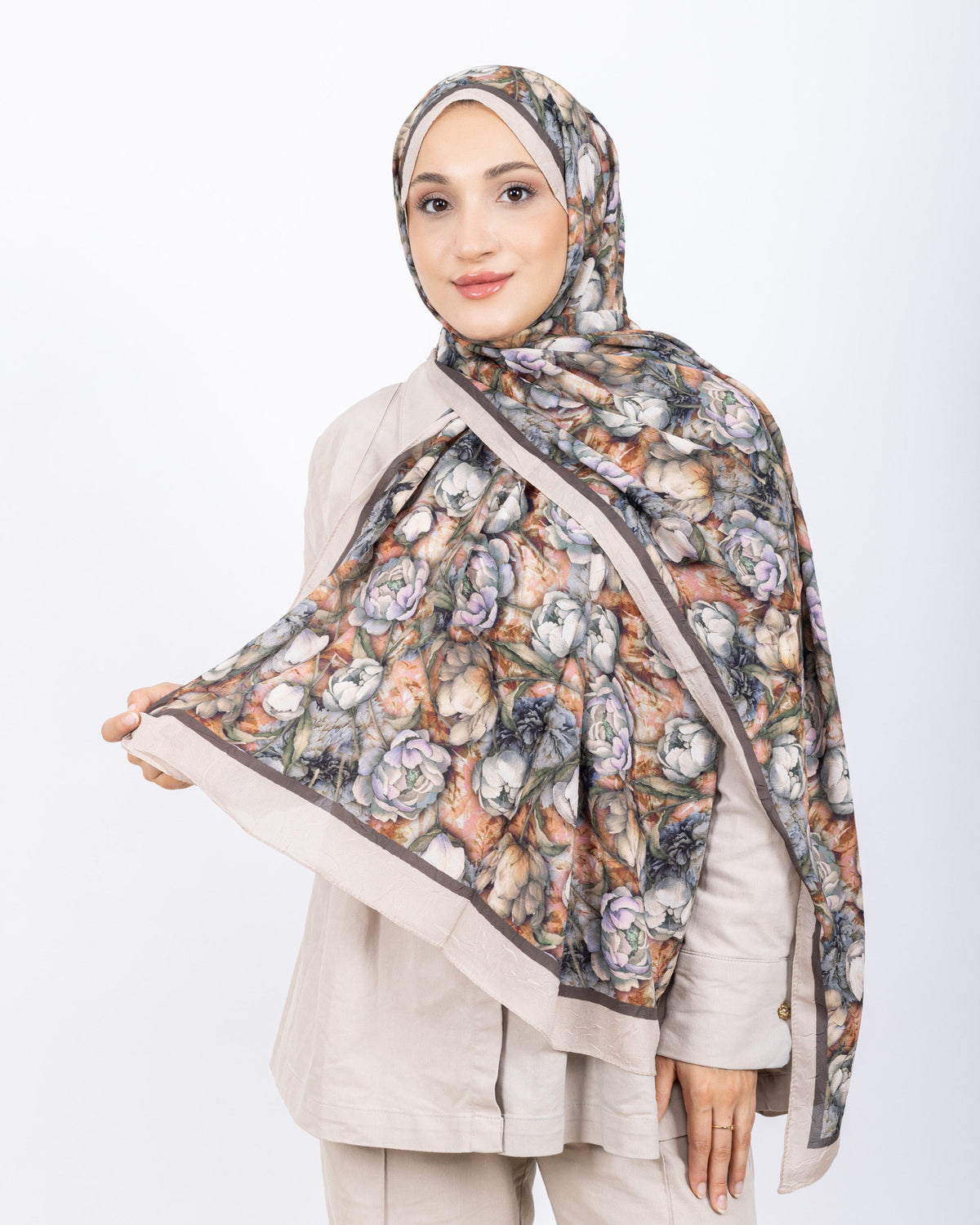 Soft Bambu Kraş Şal D036 Taş Rengi, rose desenli, 75 × 185 cm şal – görsel 2