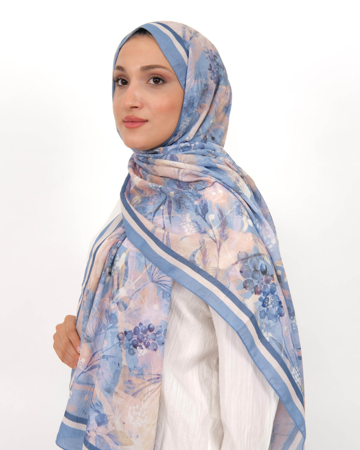 Soft Bambu Kraş Şal D050 Mavi, çiçekli desenli, 75 × 185 cm şal – görsel 1