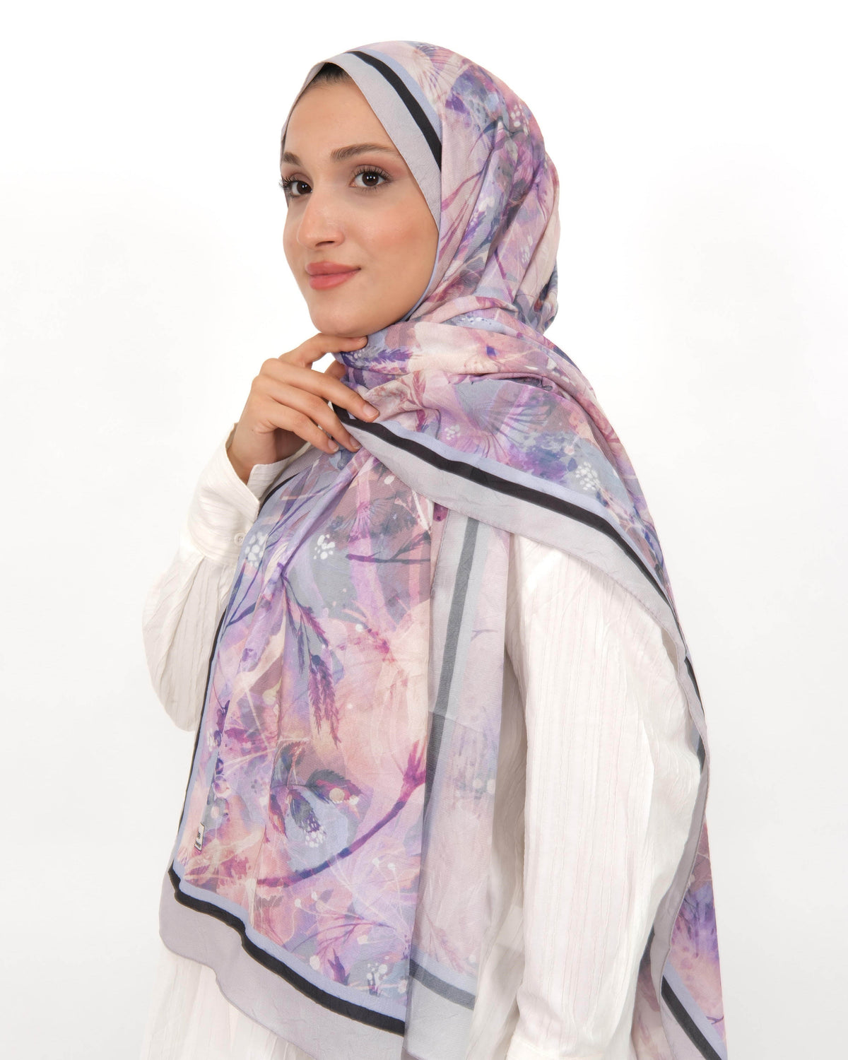 Soft Bambu Kraş Şal D050 Lila, çiçekli desenli, 75 × 185 cm şal – görsel 2