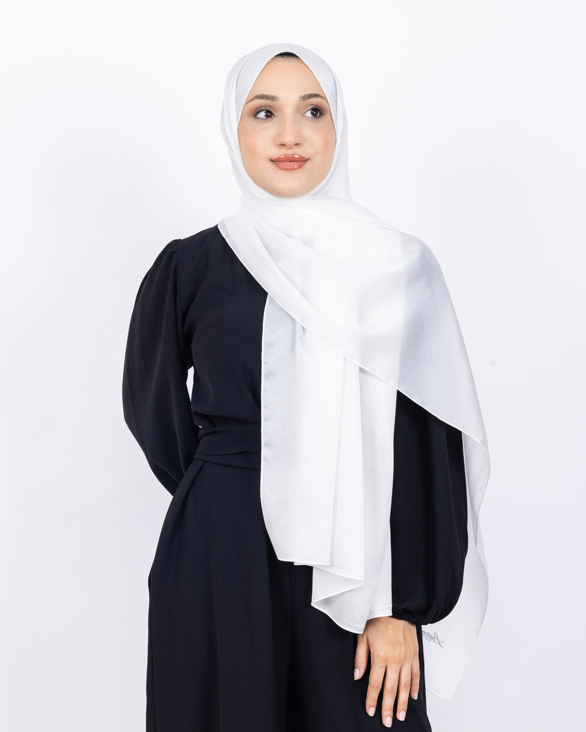 Düz Kristal Şal D019 Kırık Beyaz, düz desenli, 75 × 185 cm şal – görsel 2