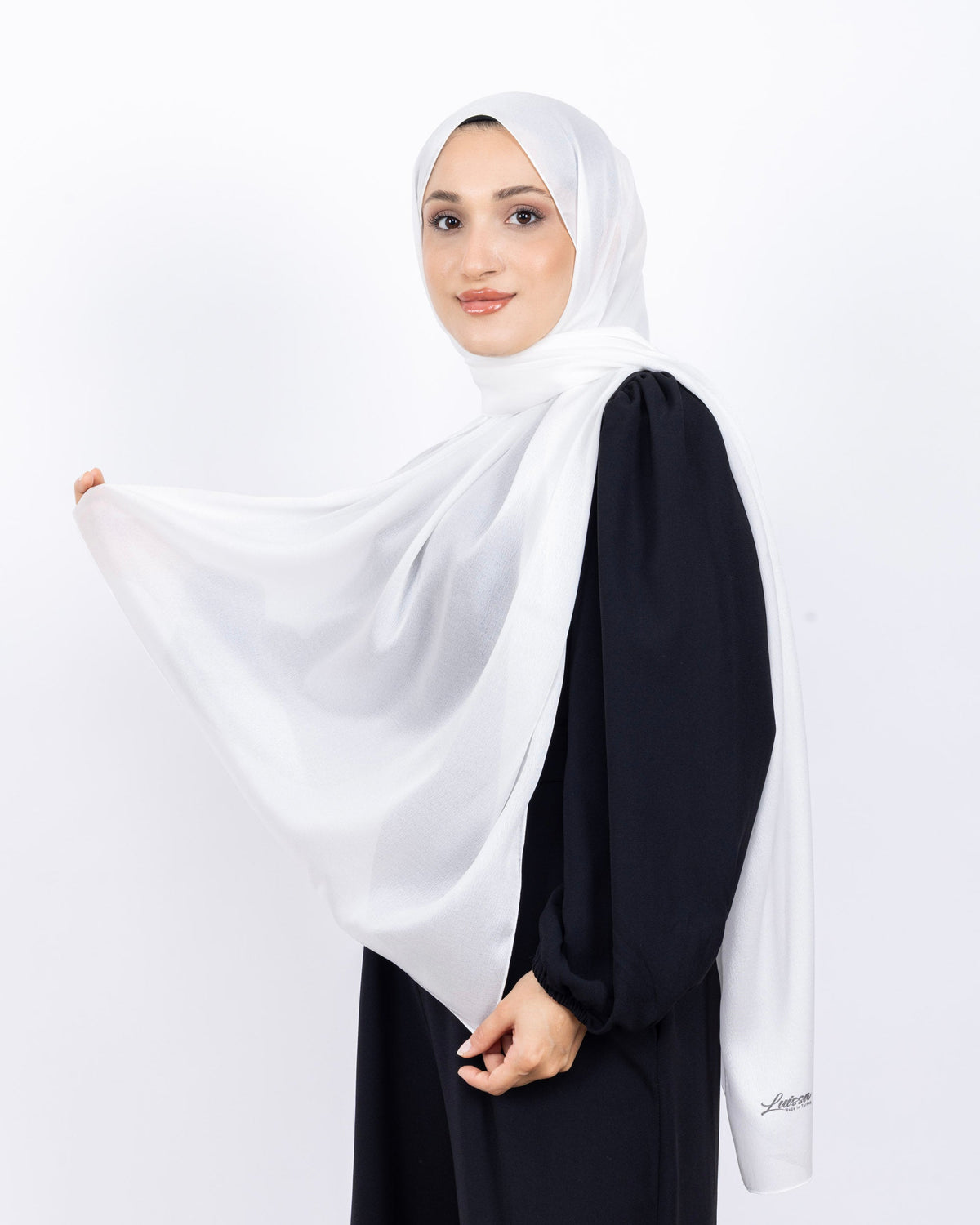 Düz Kristal Şal D019 Kırık Beyaz, düz desenli, 75 × 185 cm şal – görsel 1
