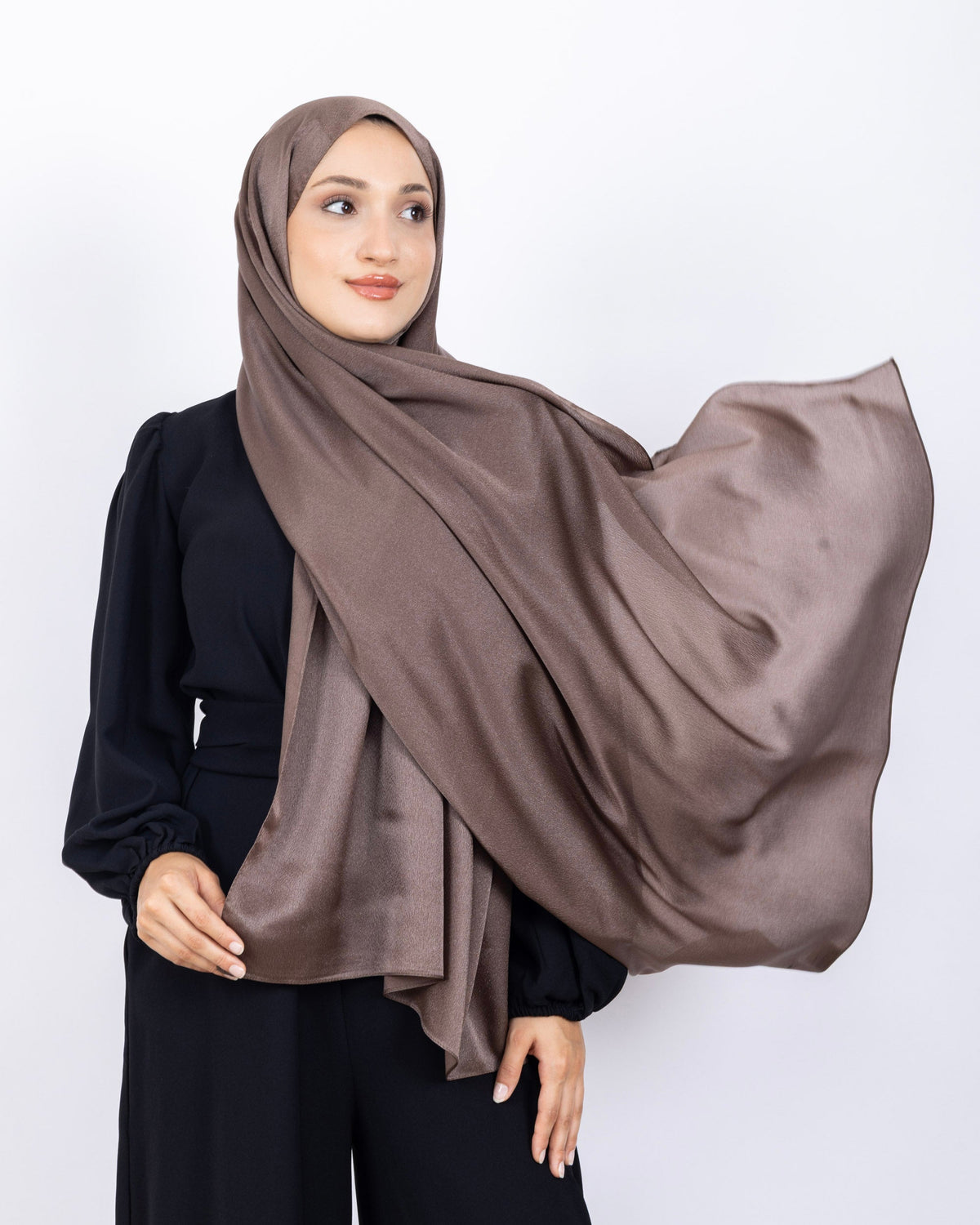 Düz Kristal Şal D019 Kahverengi, düz desenli, 75 × 185 cm şal – görsel 4