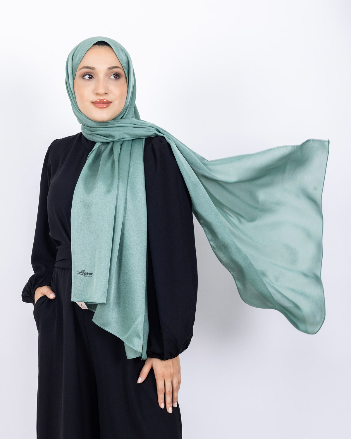 Düz Kristal Şal D019 Su Yeşili, düz desenli, 75 × 185 cm şal – görsel 3