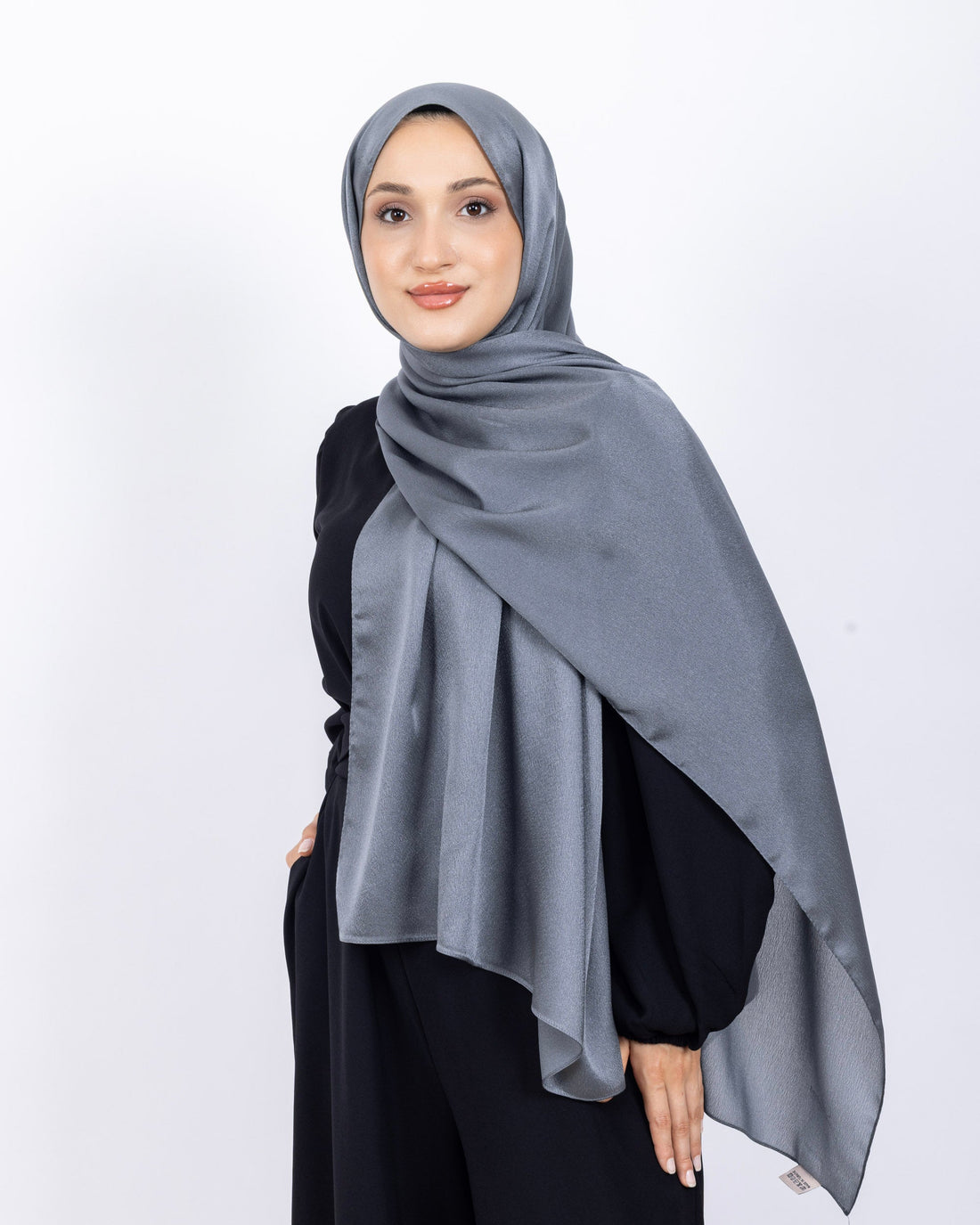 Düz Kristal Şal D019 Füme, düz desenli, 75 × 185 cm şal – görsel 1