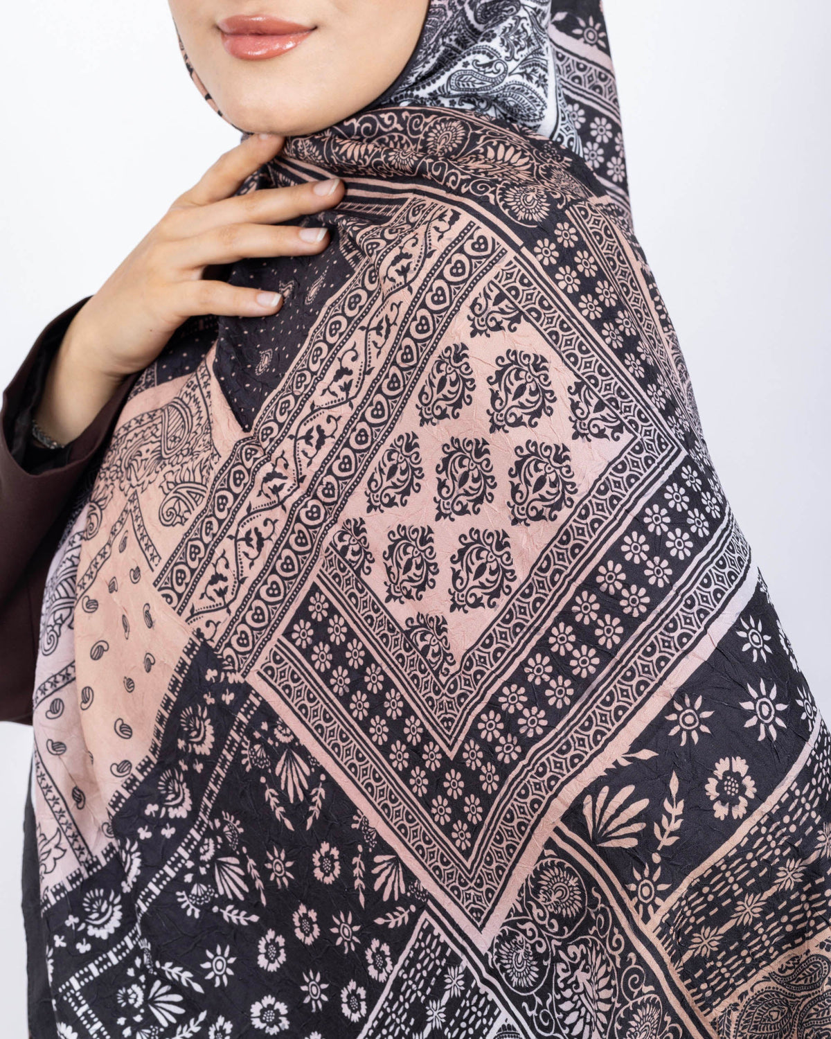 Mikro Bambu Kraş Şal D034 Siyah-Kahve, 75 × 185 cm şal – görsel 3