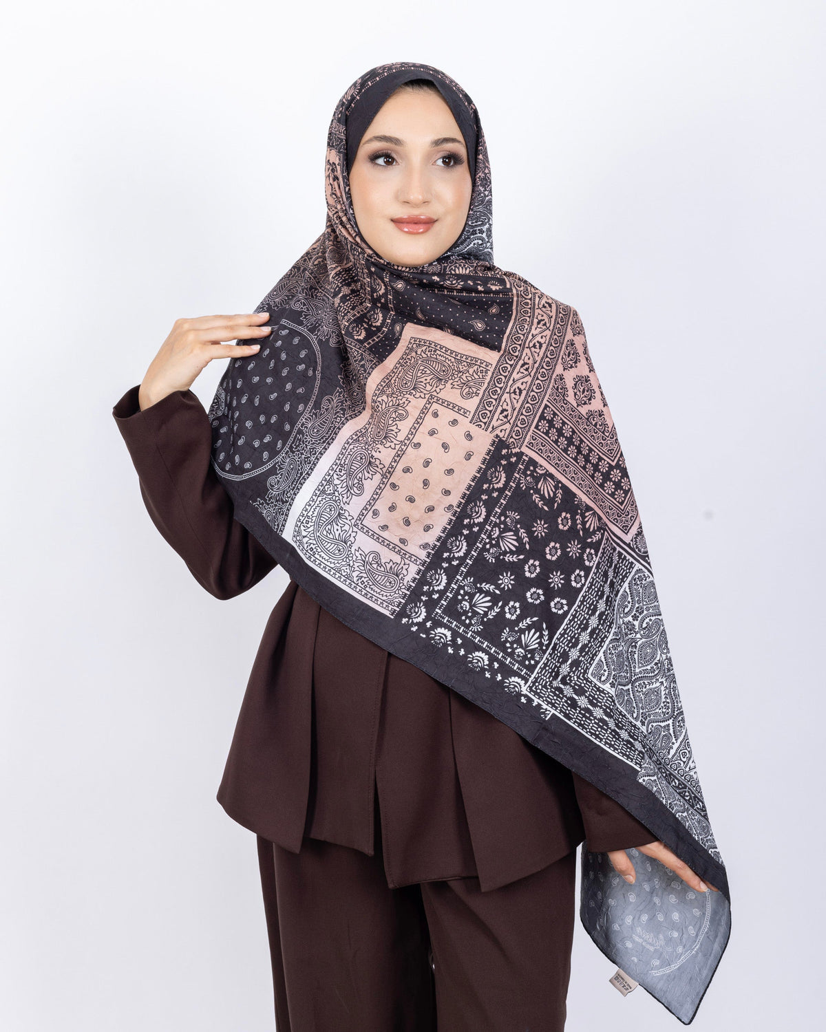 Mikro Bambu Kraş Şal D034 Siyah-Kahve, 75 × 185 cm şal – görsel 4