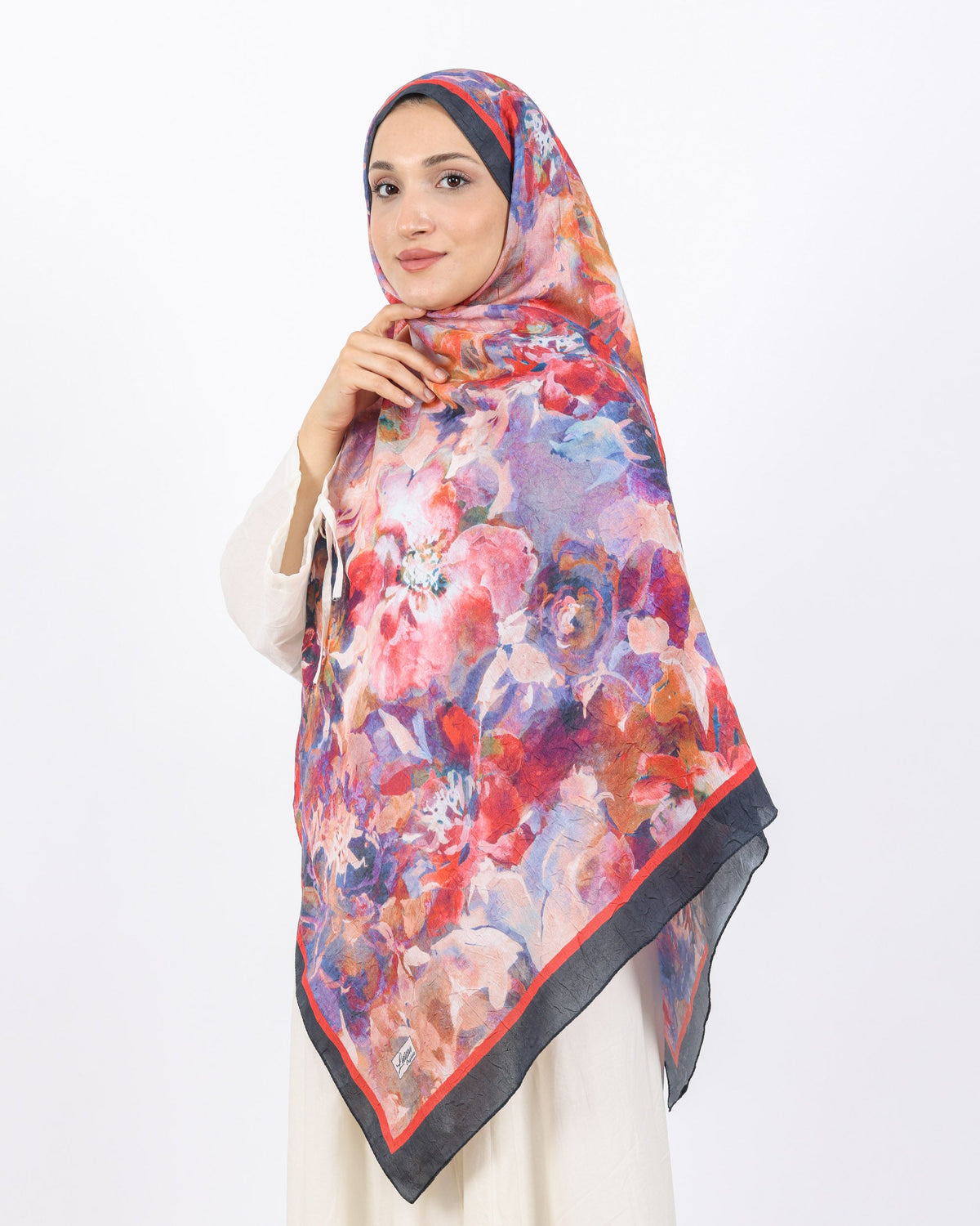 Soft Bambu Kraş Şal D053 Siyah-Kırmızı, çiçekli desenli, 75 × 185 cm şal – görsel 1