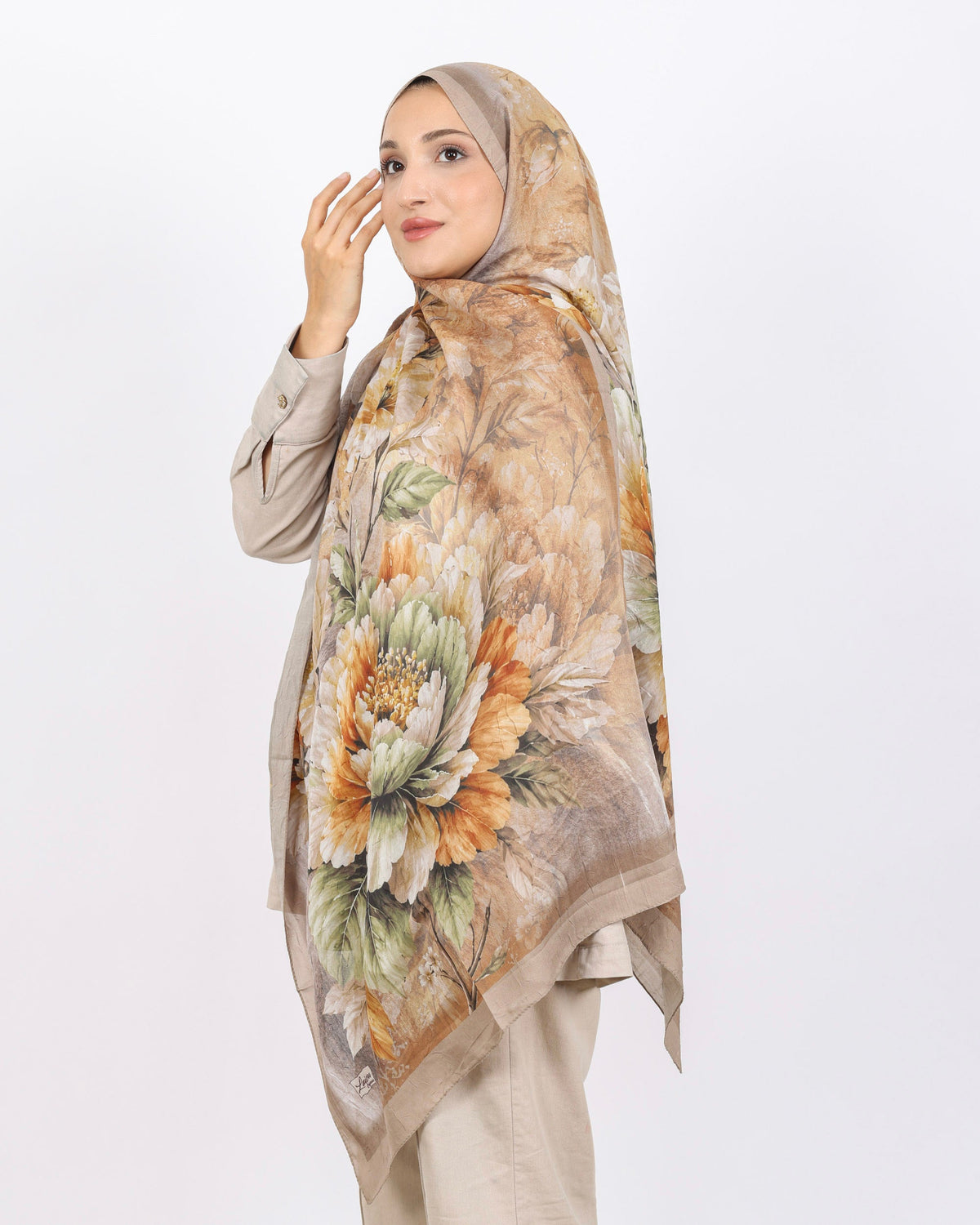 Soft Bambu Kraş Şal D041 Vizon, çiçekli desenli, 75 × 185 cm şal – görsel 3