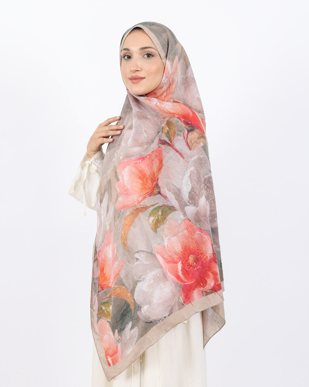 Soft Bambu Kraş Şal D054 Bej, çiçekli desenli, 75 × 185 cm şal – görsel 3