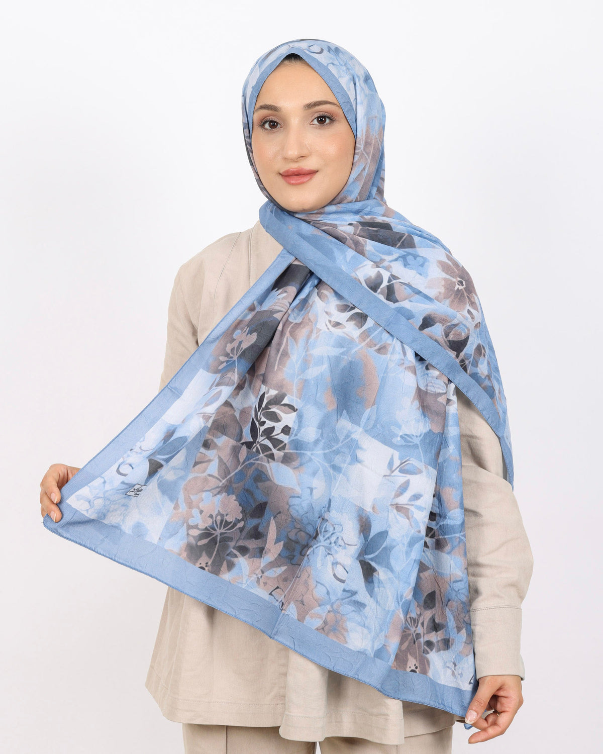 Soft Bambu Kraş Şal D042 Mavi, çiçekli desenli, 75 × 185 cm şal – görsel 2