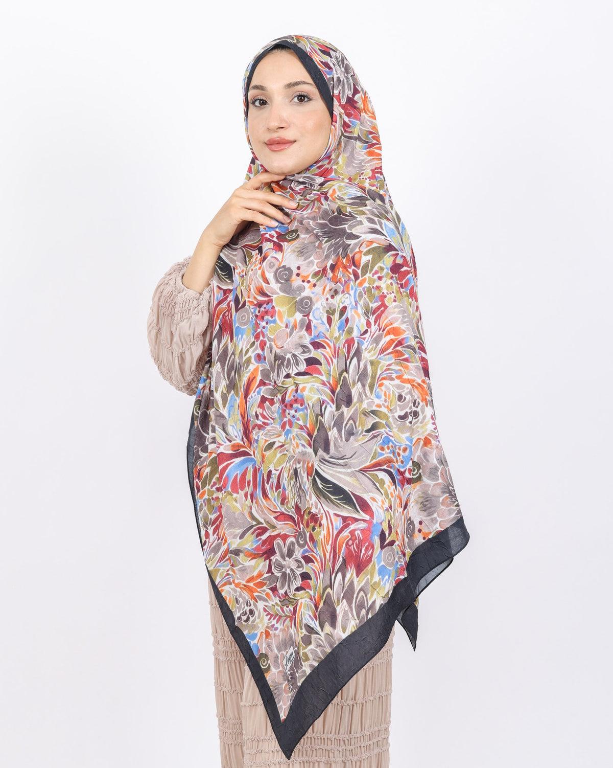 Soft Bambu Kraş Şal D047 Siyah, çiçekli desenli, 75 × 185 cm şal – görsel 3