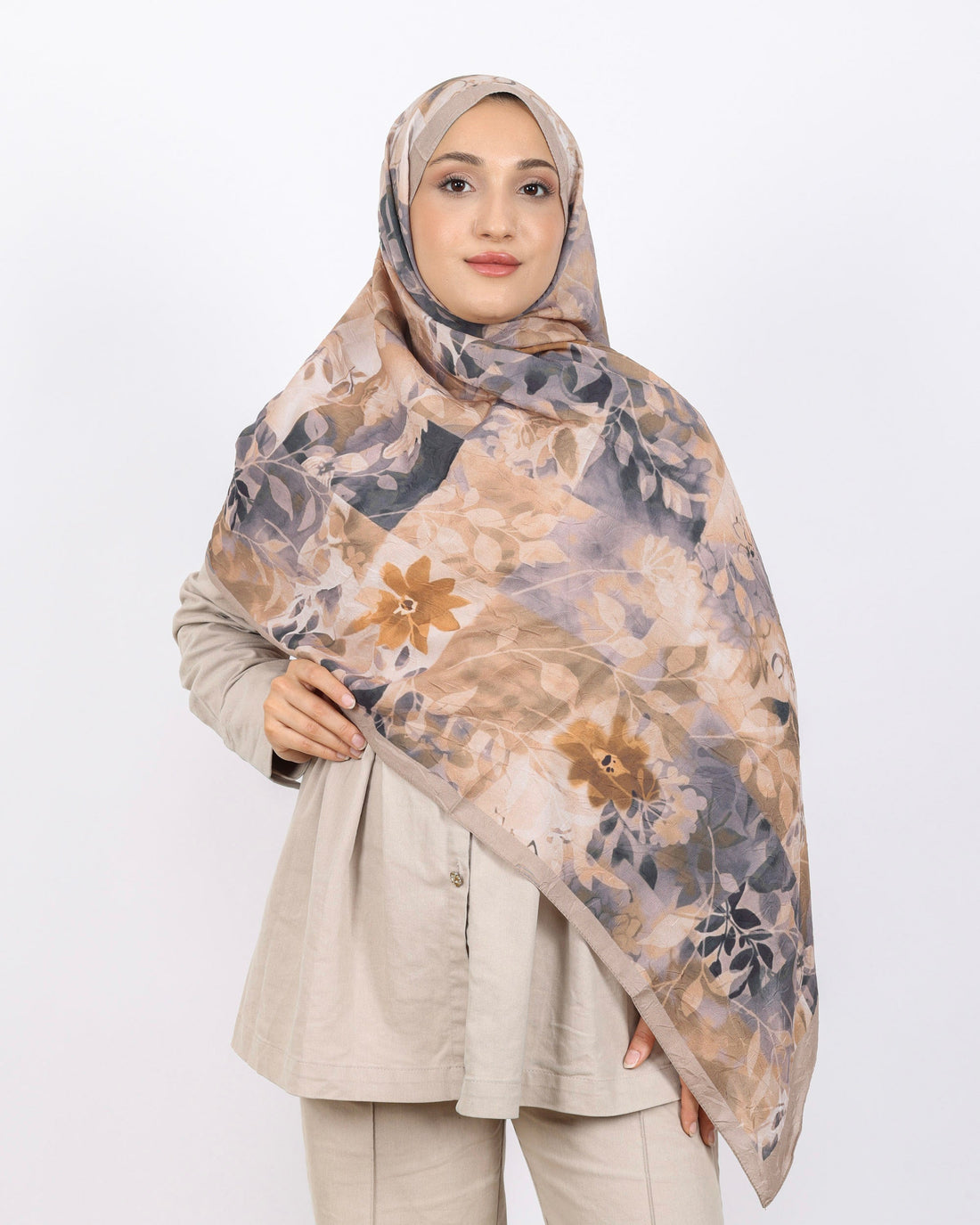 Soft Bambu Kraş Şal D042 Bej, çiçekli desenli, 75 × 185 cm şal – görsel 2