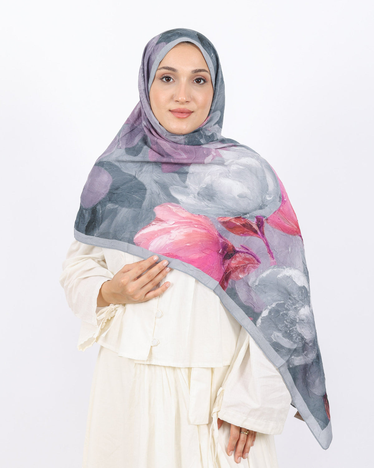 Soft Bambu Kraş Şal D054 Gri, çiçekli desenli, 75 × 185 cm şal – görsel 1