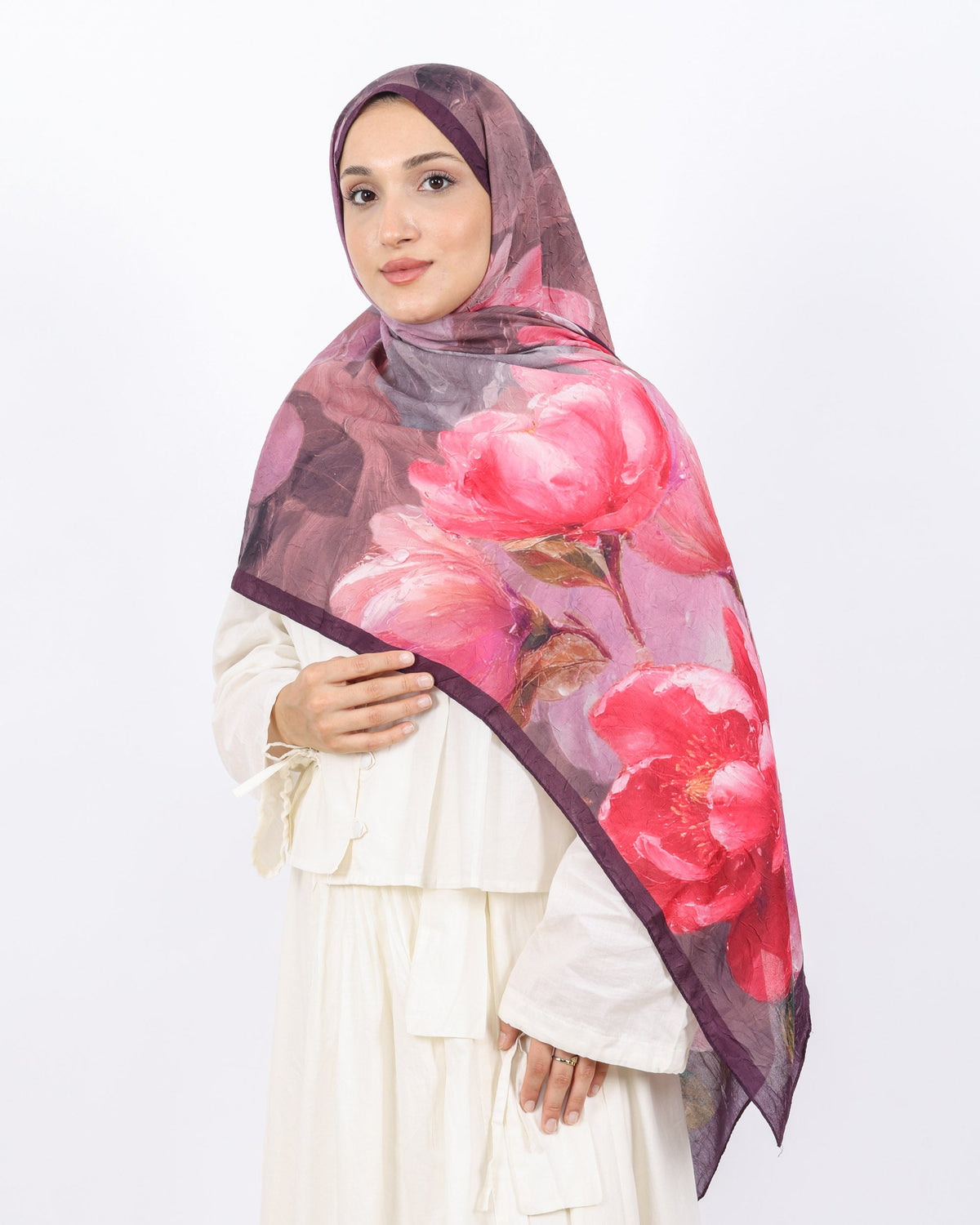 Soft Bambu Kraş Şal D054 Mürdüm, çiçekli desenli, 75 × 185 cm şal – görsel 2