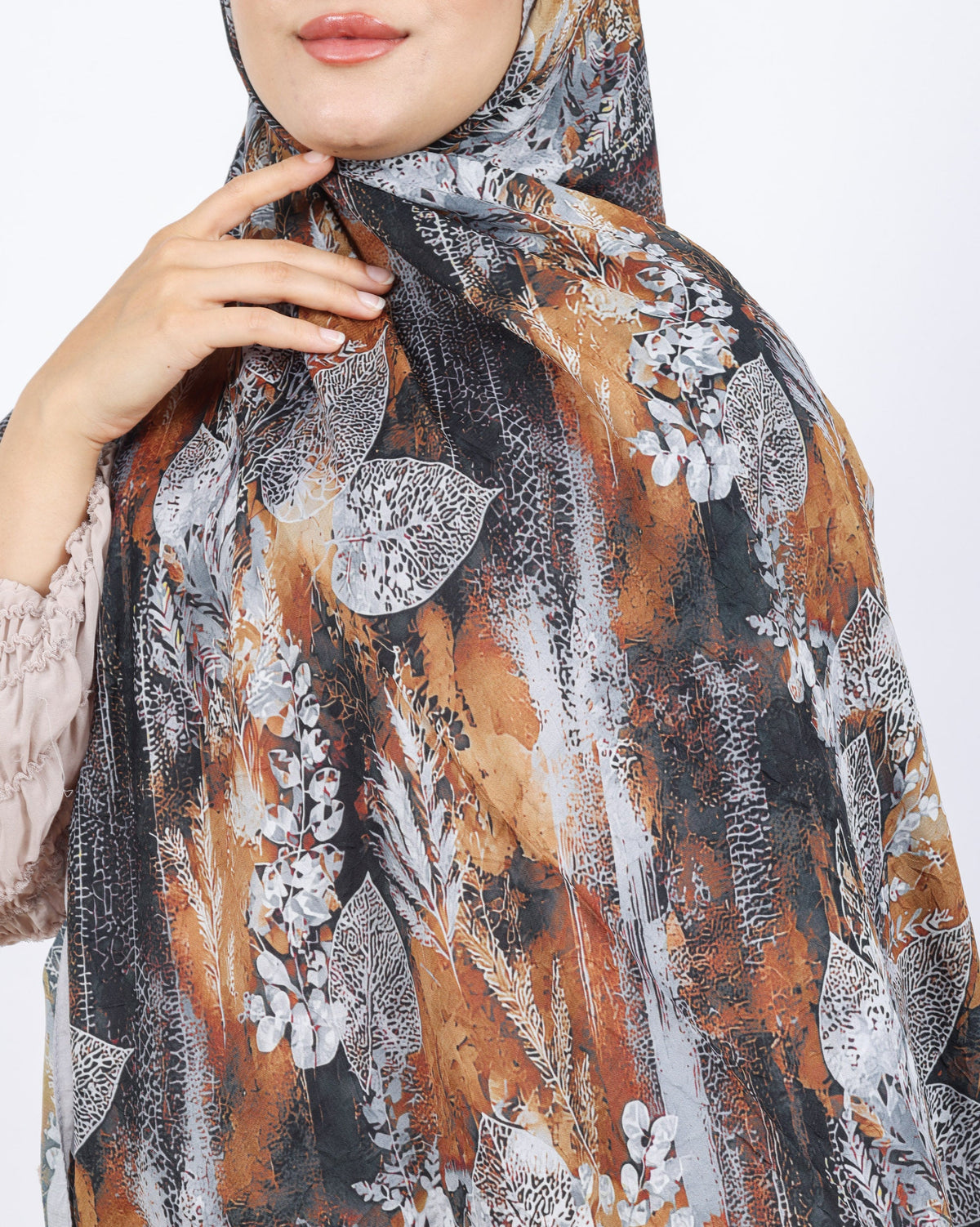 Soft Bambu Kraş Şal D048 Taş Rengi, yapraklı desenli, 75 × 185 cm şal – görsel 4