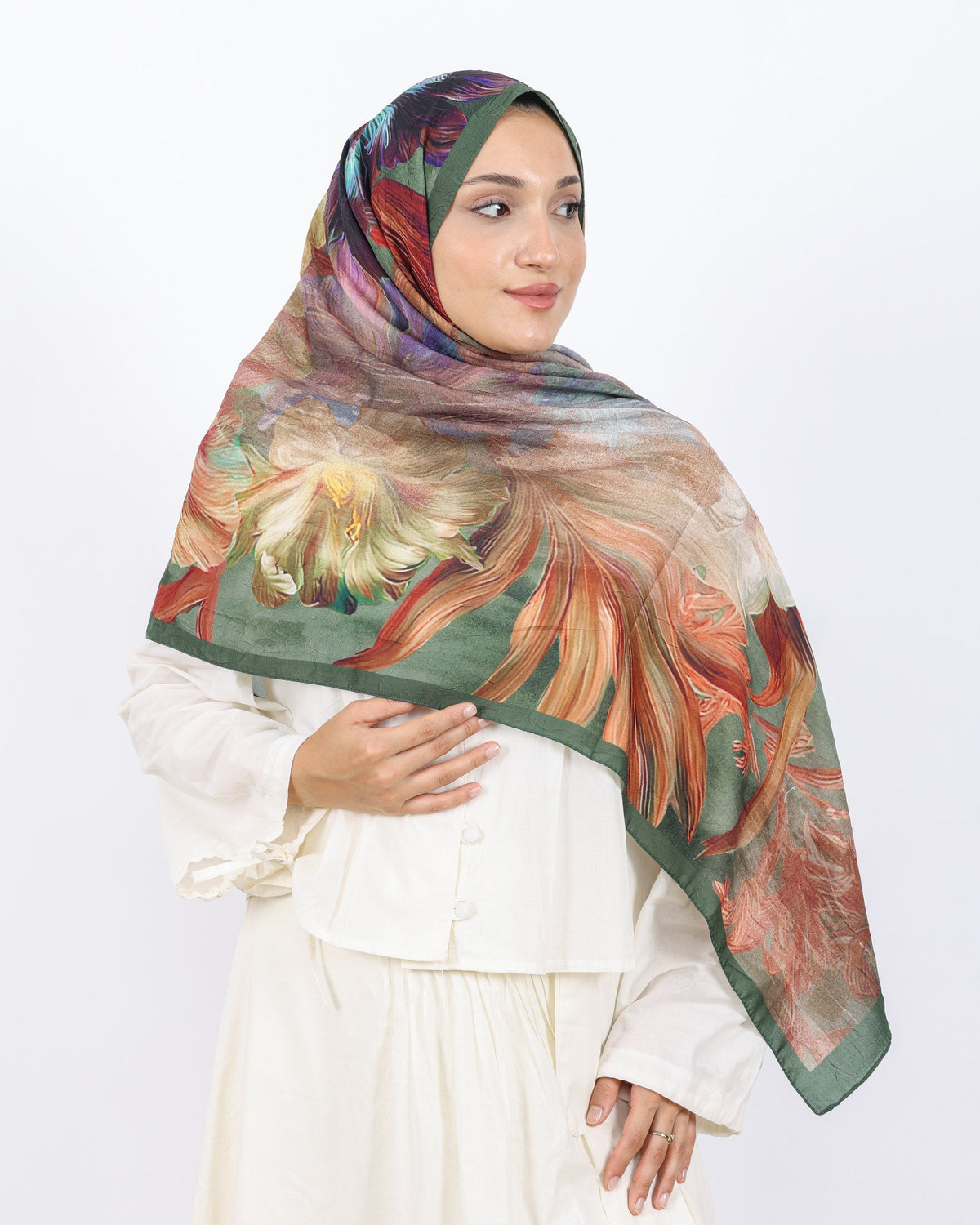 Soft Bambu Kraş Şal D055 Yeşil, çiçekli desenli, 75 × 185 cm şal – görsel 3