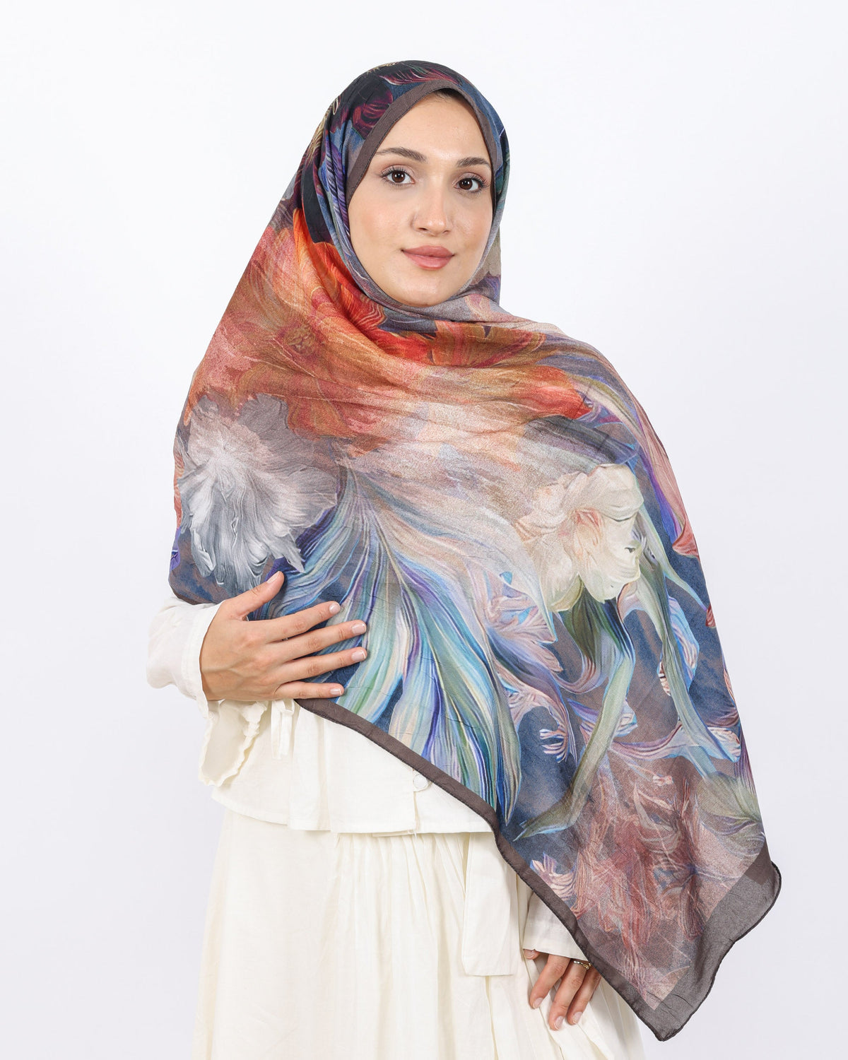 Soft Bambu Kraş Şal D055 Kahverengi, çiçekli desenli, 75 × 185 cm şal – görsel 2