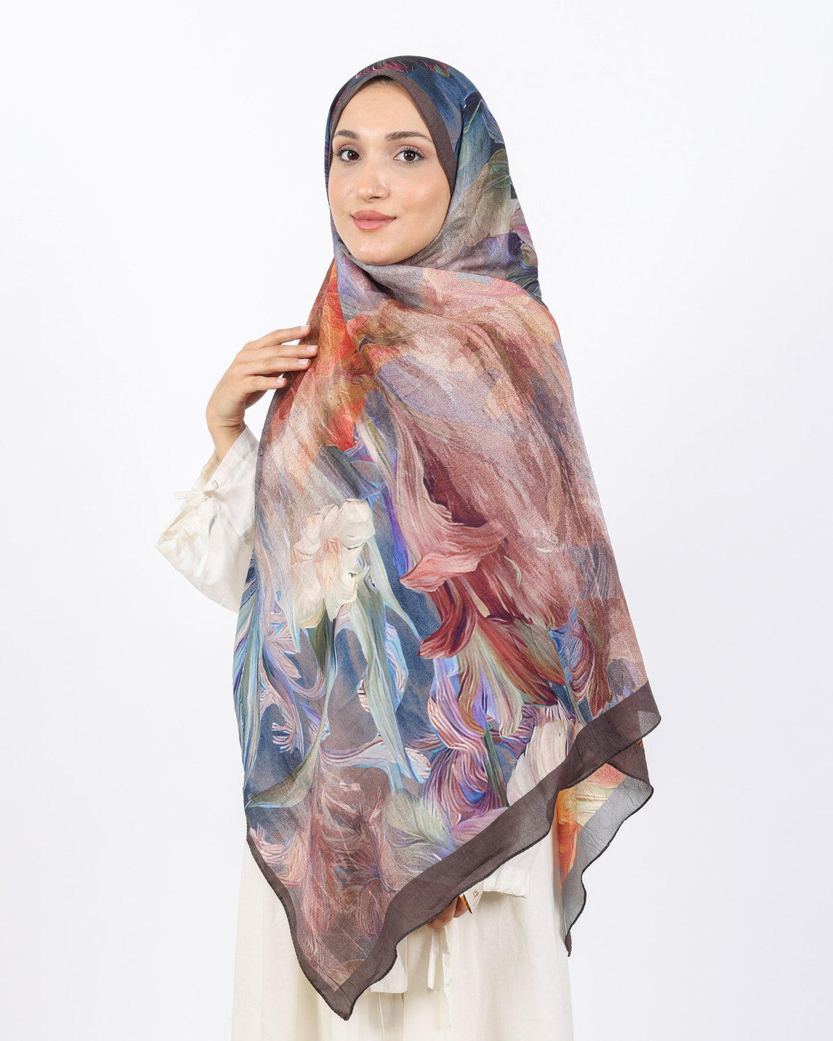 Soft Bambu Kraş Şal D055 Kahverengi, çiçekli desenli, 75 × 185 cm şal – görsel 3