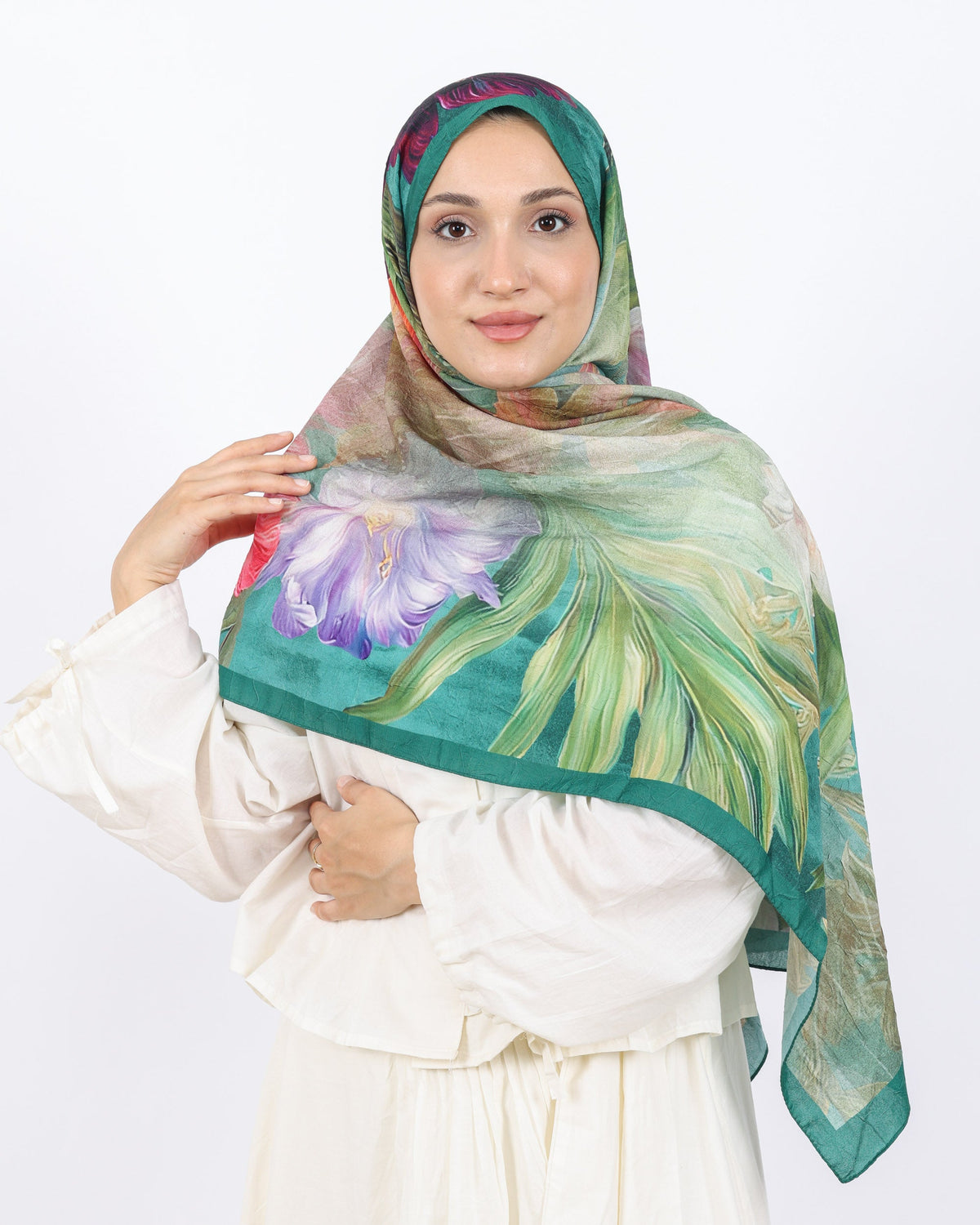 Soft Bambu Kraş Şal D055 Mint Yeşili, çiçekli desenli, 75 × 185 cm şal – görsel 3
