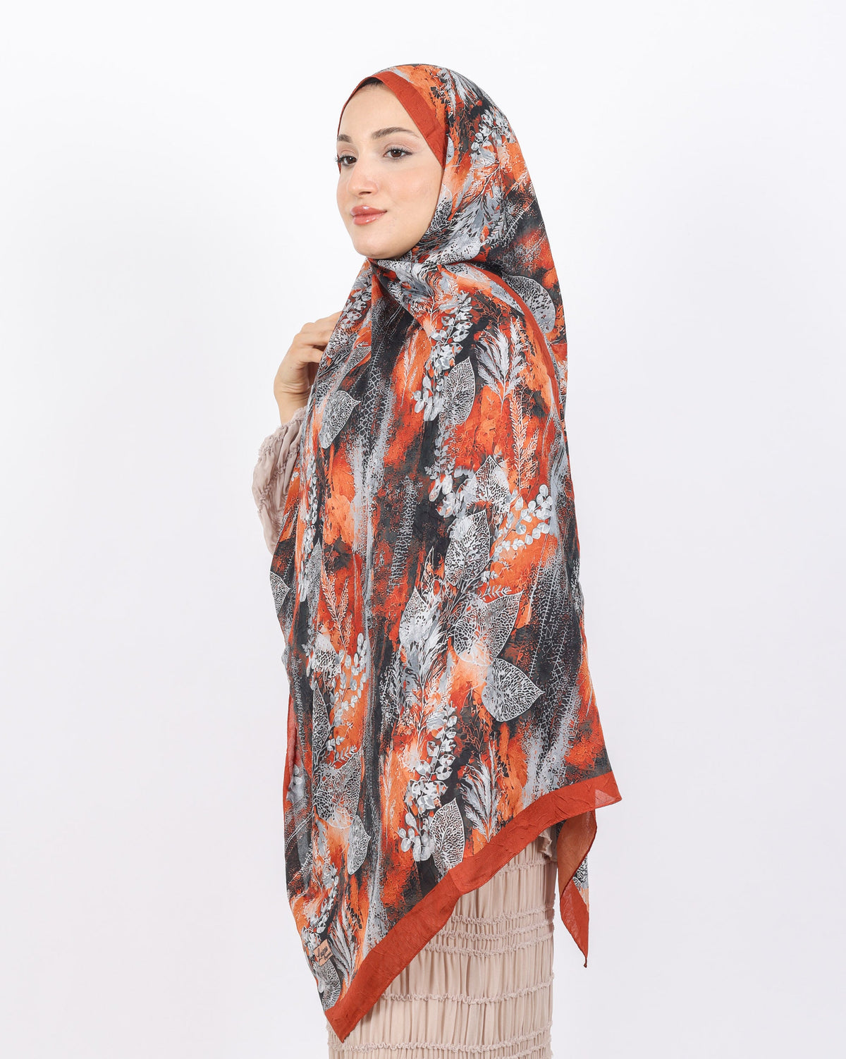 Soft Bambu Kraş Şal D048 Kiremit, yapraklı desenli, 75 × 185 cm şal – görsel 3