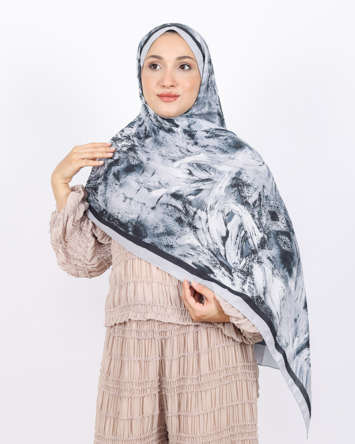 Soft Bambu Kraş Şal D049 Gri-Siyah, 75 × 185 cm şal – görsel 3
