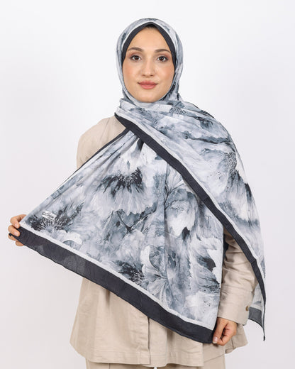 Soft Bambu Kraş Şal D044 Siyah-Beyaz, çiçekli desenli, 75 × 185 cm şal – görsel 2